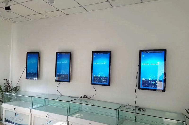 液晶廣告機在通訊行、媒體業(yè)的應用